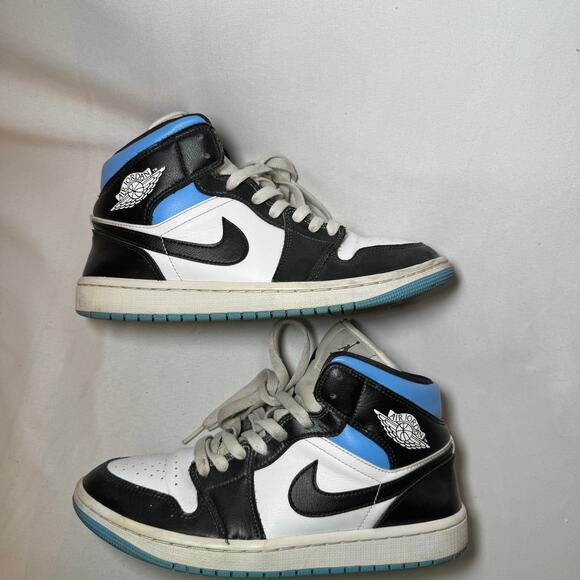 Size 9 - Wmns Nike Air Jordan 1 Mid University Blue Women's Shoes - Picture 3 of 9